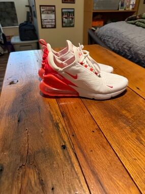 Women’s size 10.5 Nike air max 270 tennis shoes worn once
